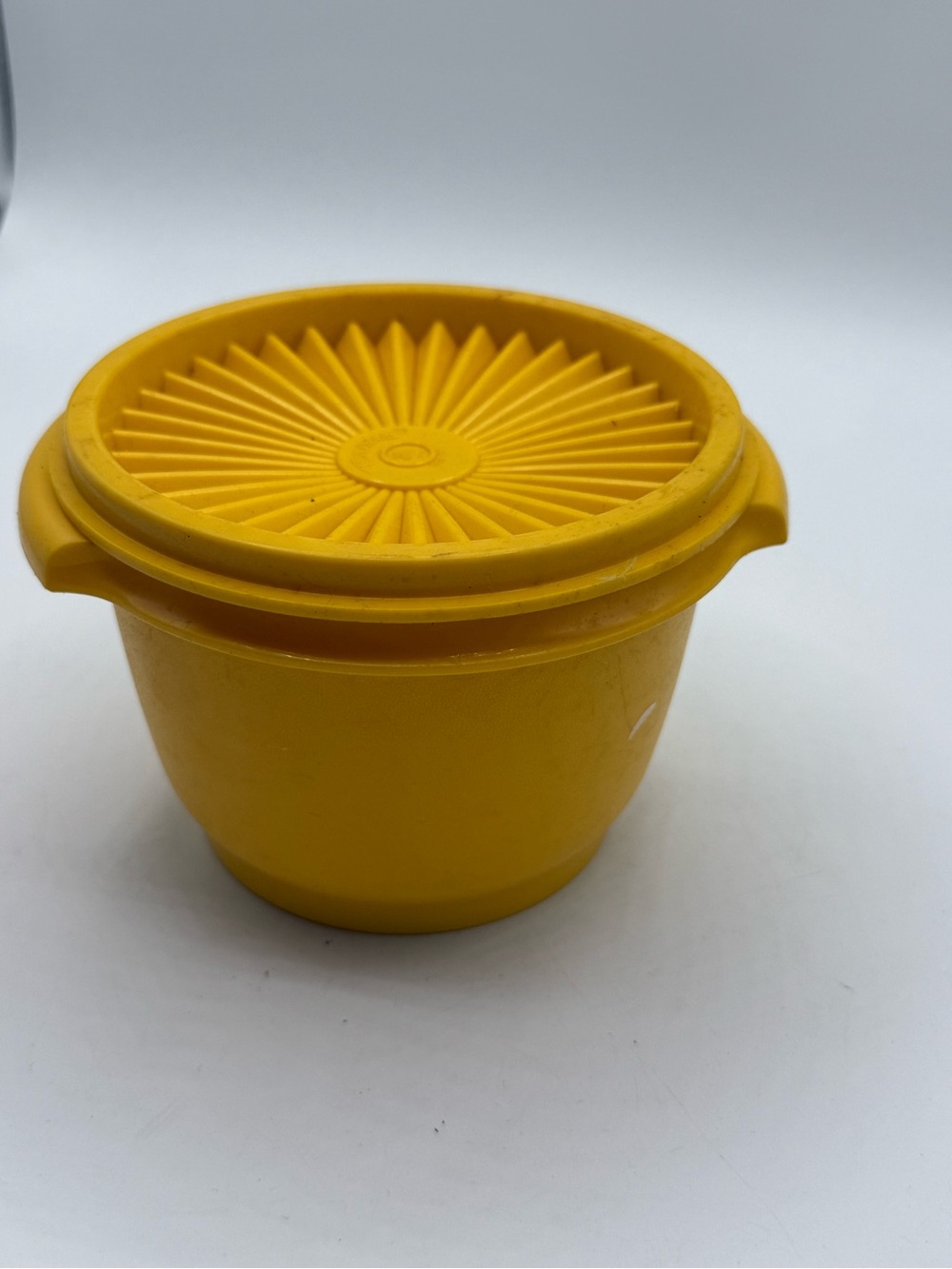 Vintage 70’s Yellow Color Tupperware Bowl w/ Lid 886-34